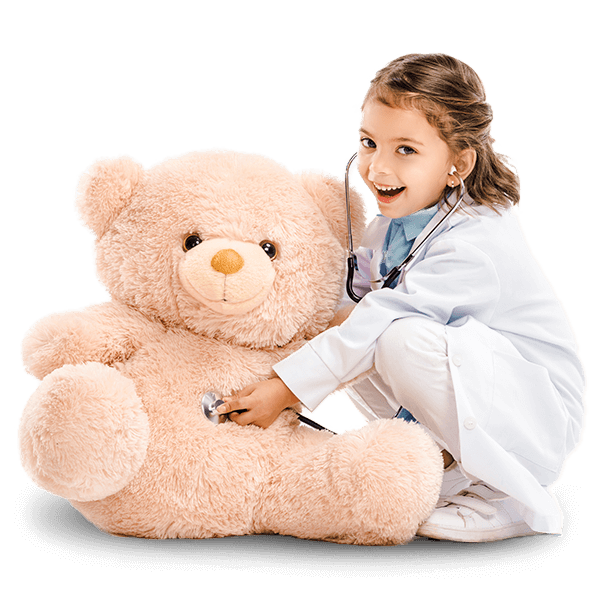 menina brincando de médica dra. gabriela rodrigues pediatra